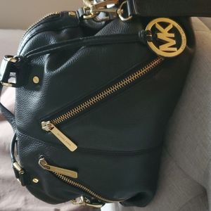 Michael Kors Zipper Black/Gold Purse